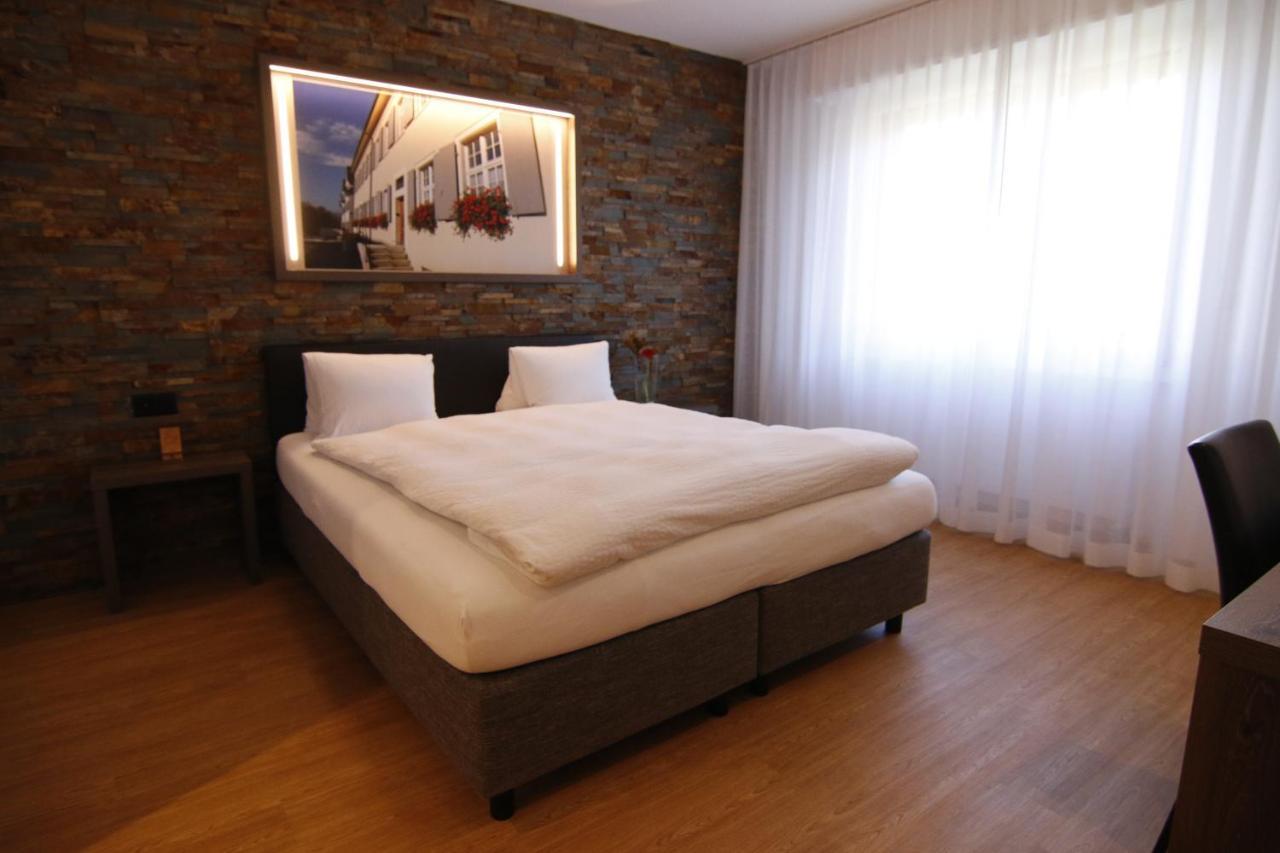 Hotel Eremitage Арлесхайм Екстериор снимка